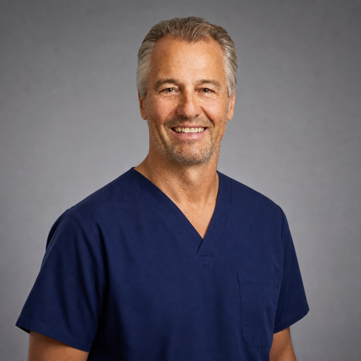 Hair Transplants in Toronto & Oakville: What Is FUE and Is It Right for You?
